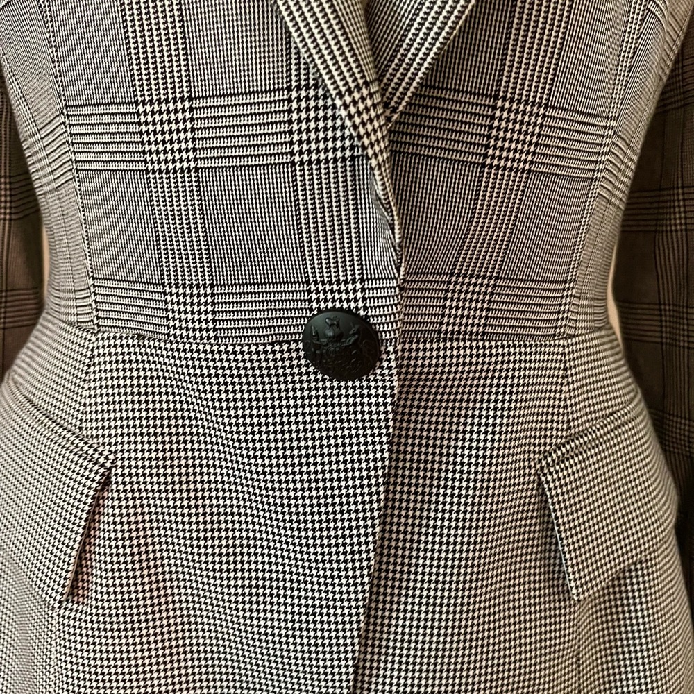 Blazer - Picture 5 of 8